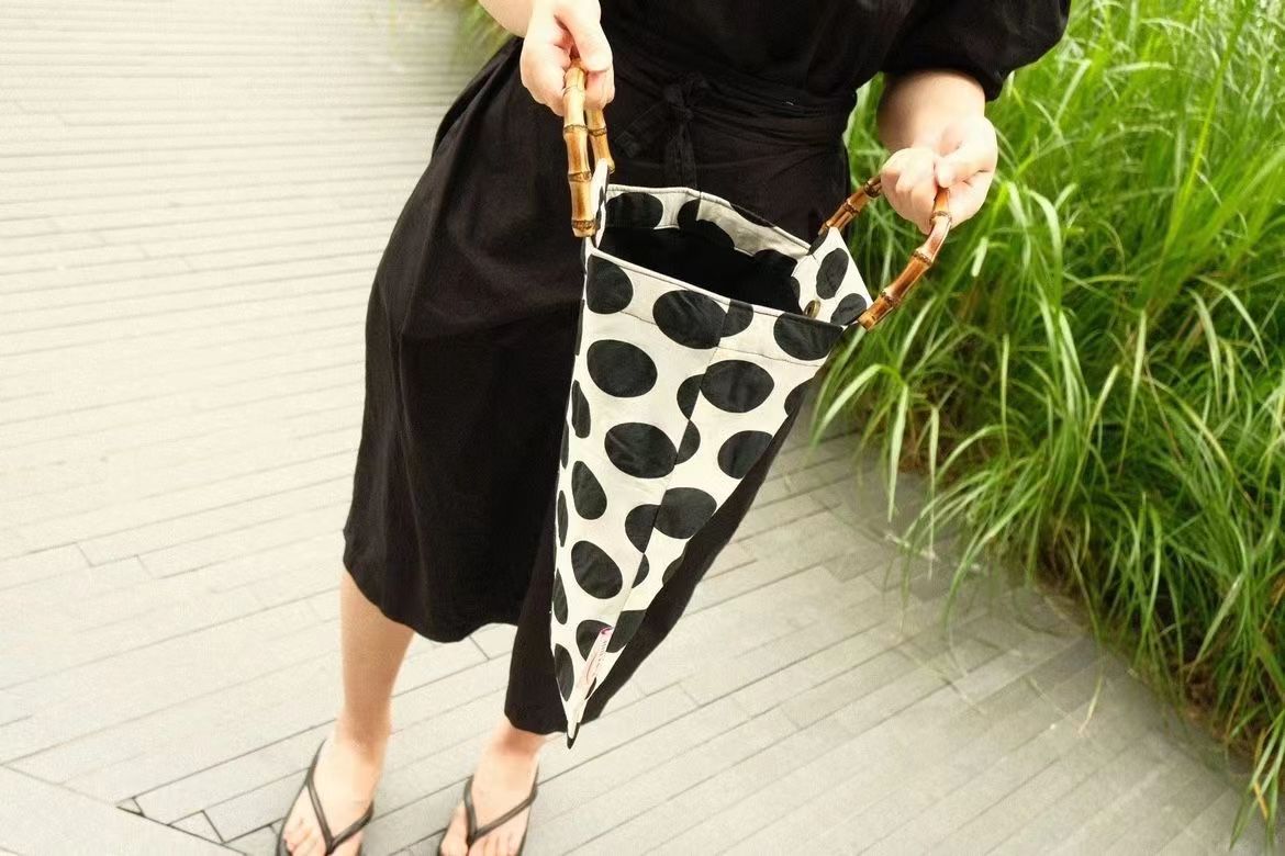 Designer bag retro polka dot black rice color scheme pop style bamboo joint bag handbag double layer canvas bag large capacity shopping bag