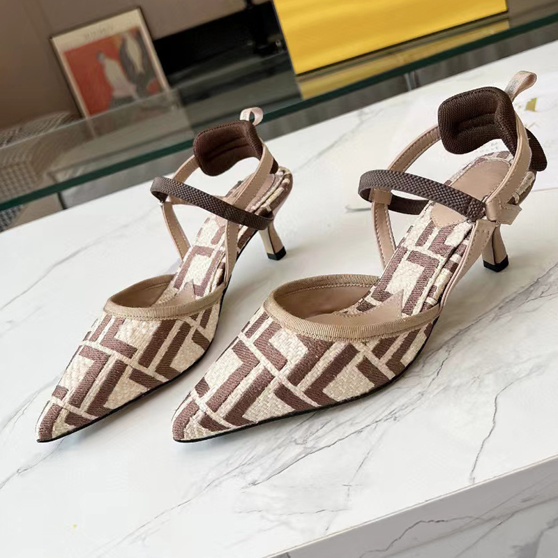 Sexy Pointed Toe Womens Heeled Sandals Walking New High Quality Leather With Denim Slingback Slip Toe Chunky Heel Dress Sandals Designer Shoes