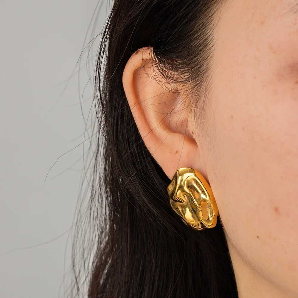 Stud Dangle Chandelier Vintage Gold Plated Chunky Irregular Hammered Clip on Earrings for Women Minimalist Geometric Non Pierced Earrings Party Gift J