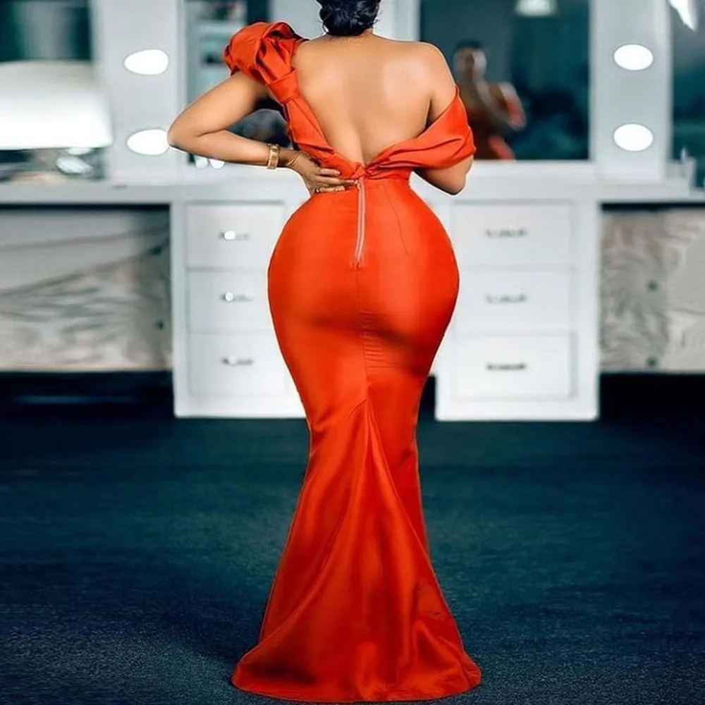 Sexy Backless Satin Mermaid Evening Dresses Ruched Off The Shoulder Long Engagement Birthday Party Gown For Women 2024 Charming One Shoulder Prom Dres