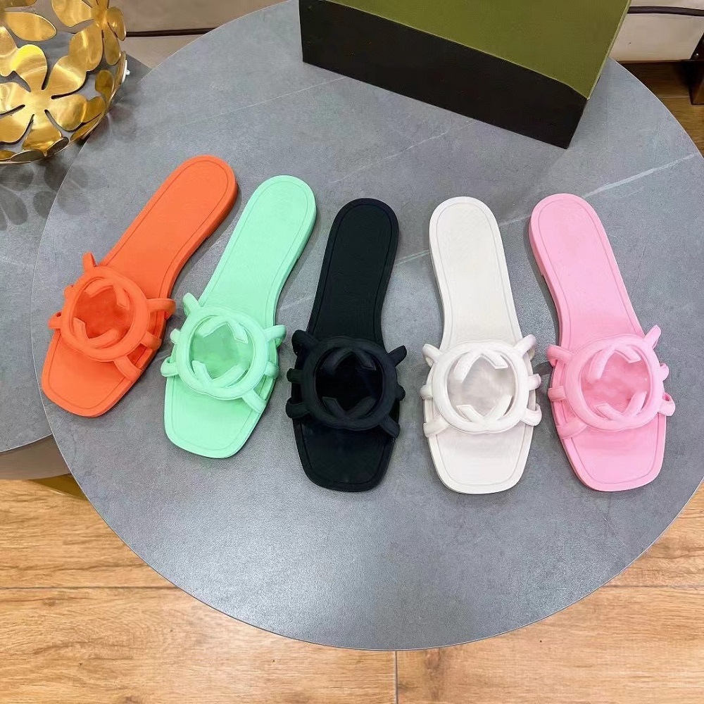 Designer Slippers Women Interlocking Slides Rubber Ladies Sandals Flat Beach Brown Black White Summer Fall Mules Outdoor Waterproof Luxury Pool Shoes