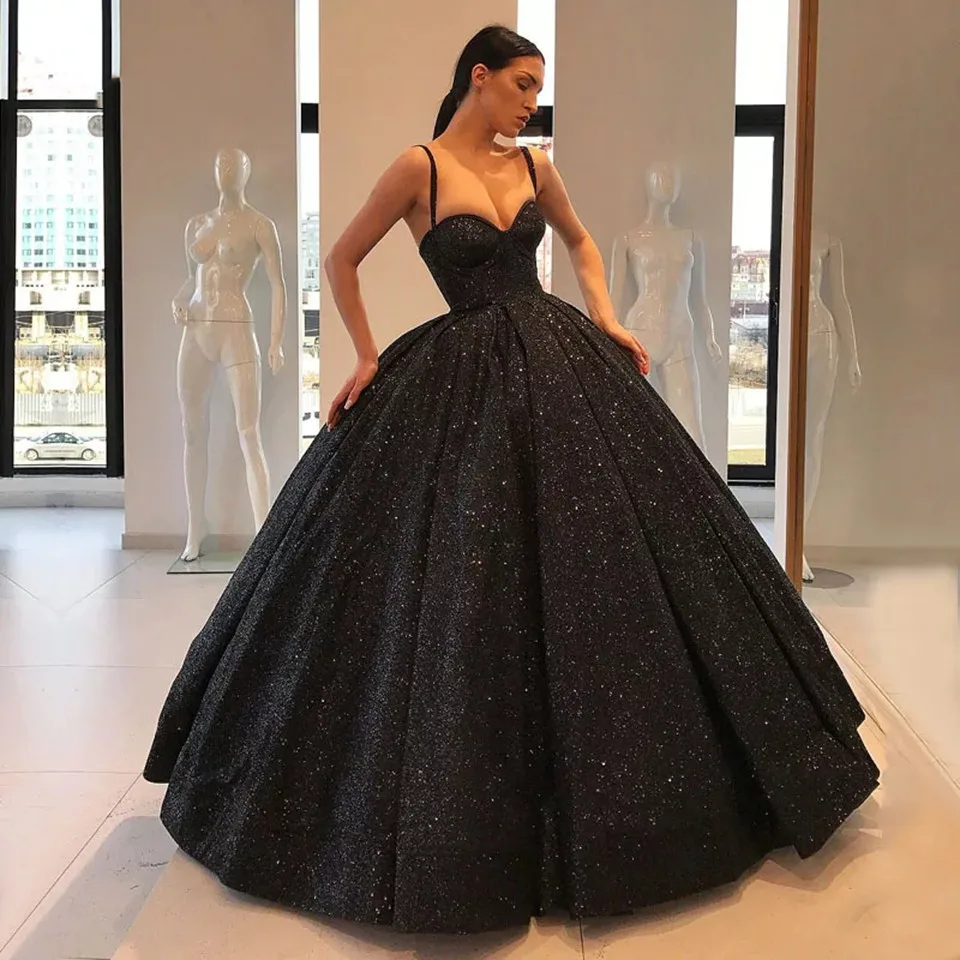 Glitter Black Sequined Ball Gown Prom Dresses Spaghetti Straps Pleats Floor Length Special Occasion Dress Long Evening Gowns Sleeveless 2024