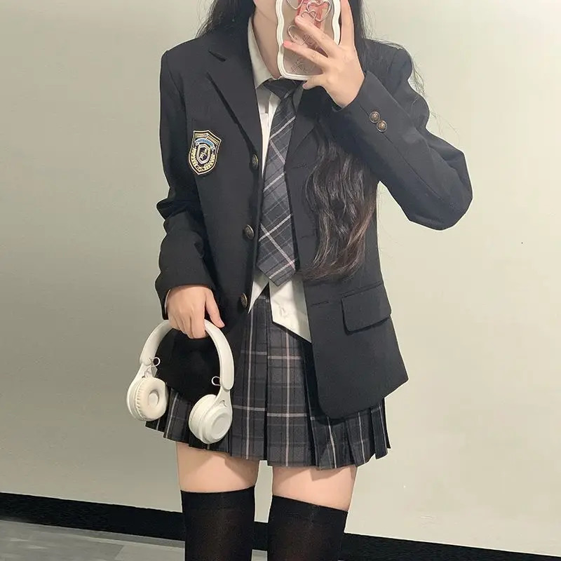 Japanese School Uniform JK Suit Girls Long Blazer Tie Plaid Skirt White Shirt Medal Five-piece Women Sexy Spring and Autumn Suit 240513