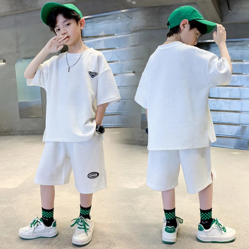 Kids Clothes Boys Summer Jacquard Weave TShirt Shorts 2 Pieces Set Teenage Boy Ventilate Tracksuit Stereoscopic Lines Outfit 240509