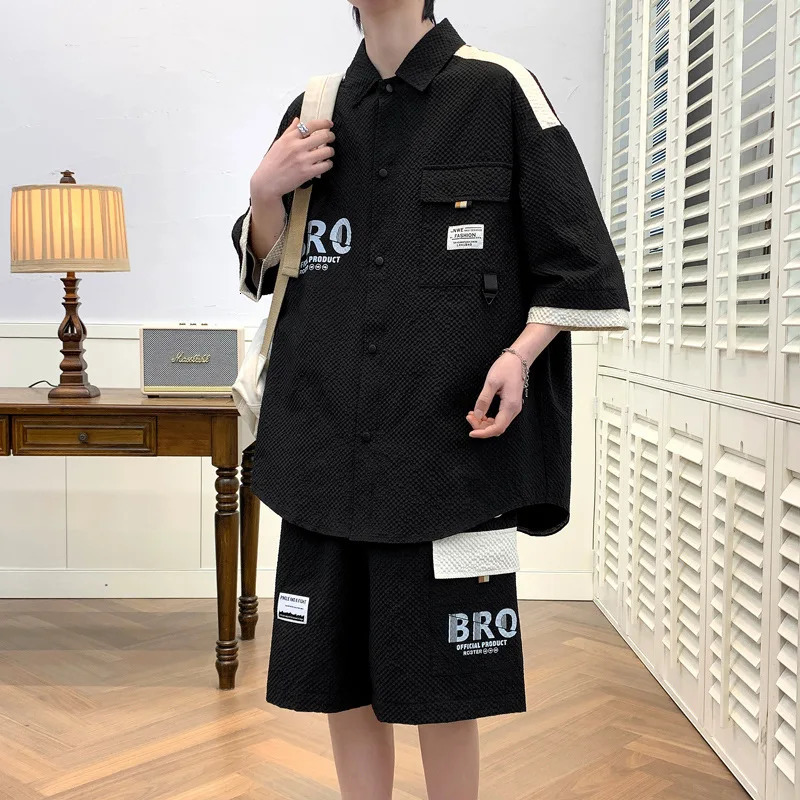 Summer Men 2Piece Outfit Sunshine Temperament Short Sleeve Shirt Shorts Set Korean Style Refreshing Holiday Shirts Streetwear 240506