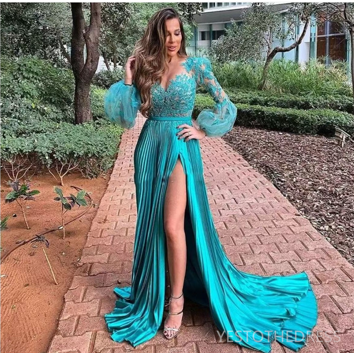 Hunter Evening Dresses Elegant Illusion Long Sleeves Prom Dresses for Special Occasions Appliqued Beaded Lace Sexy Split Pleats Birthday Dinner Gowns 
