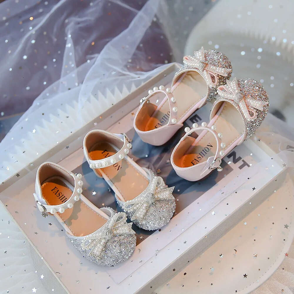 New Kids Sandal Summer Rhinestone Bowknot Princess Shoes Girls Fashion Elegant Children Dress Flat Sandals for Party