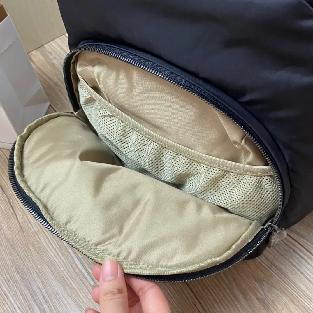 2025S Fashion Designer s New Yoga Sports Bag Large Capacity Multi Functional Carnival Shoulder Bag L Outdoor Parent Child Backpack Leisure Backpack