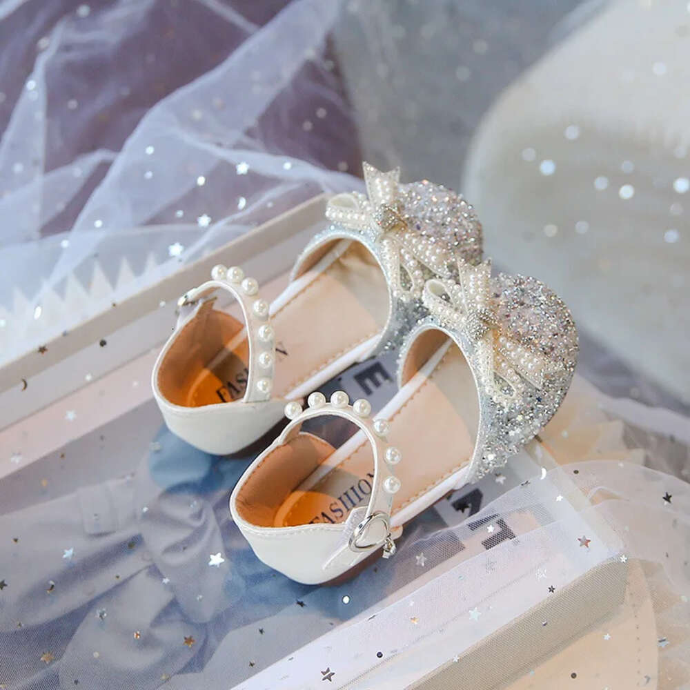 New Kids Sandal Summer Rhinestone Bowknot Princess Shoes Girls Fashion Elegant Children Dress Flat Sandals for Party