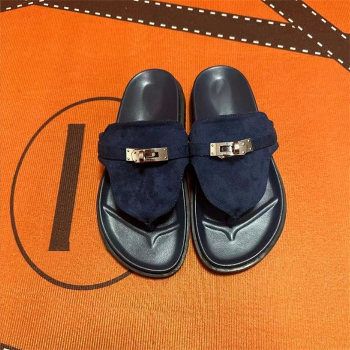 Designer Summer New Designer Fashion Brand Flats Sandals Men Women Leather Slippers Flip Flops Shoes Girls shoes ladies hotels Outdoor Beach Shoes 35-42