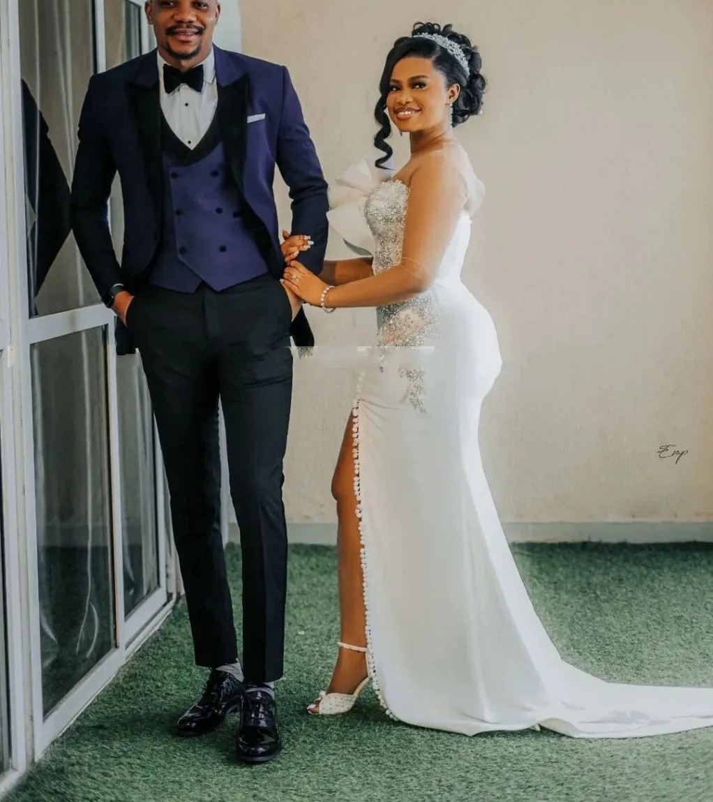 2025 Rhinestone Mermaid Wedding Dresses for Bride Sheer Neck Long Sleeve Side Split Ruffles Button Bridal Bride Gowns Vestidos De Novia Customed