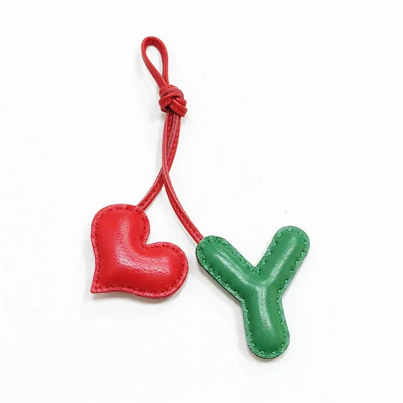 Fashion A To Z 26 Initials Heart Keychain With Letter Keyring for Women Men Handbag Accessories 240516