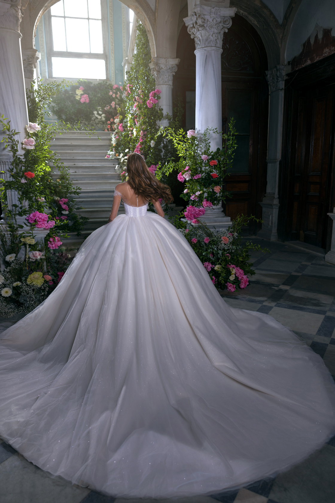 Vintage Illusion Bodice High Collar Ball Gown Wedding Dress Delicate Beading Pearls Neck Illusion Full Sleeves Bridal Gowns 2024