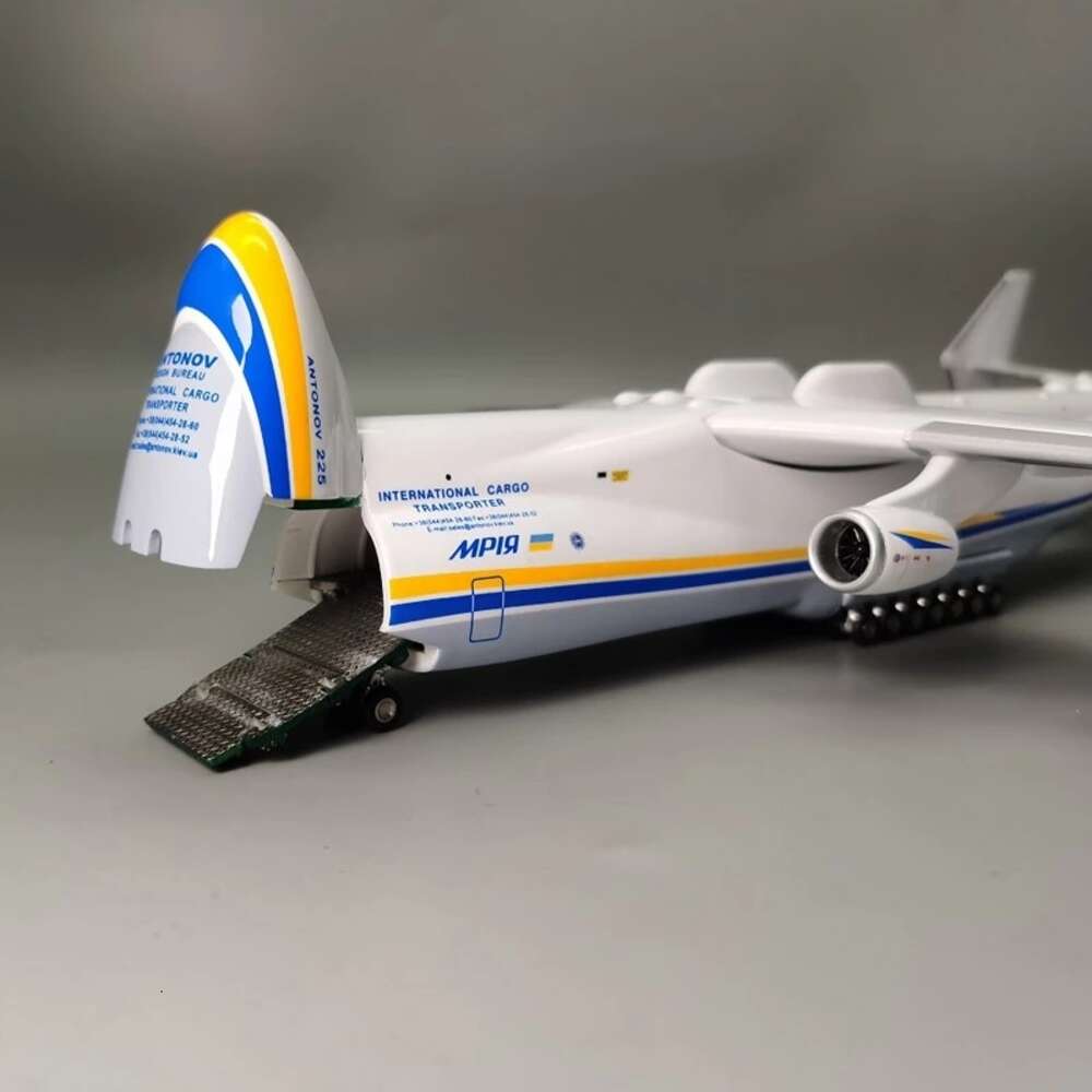 1:200 an225 Antonov 225 Airplane Resin Aircraft Ukraine Painted Mriya Transporter Display Model Plane