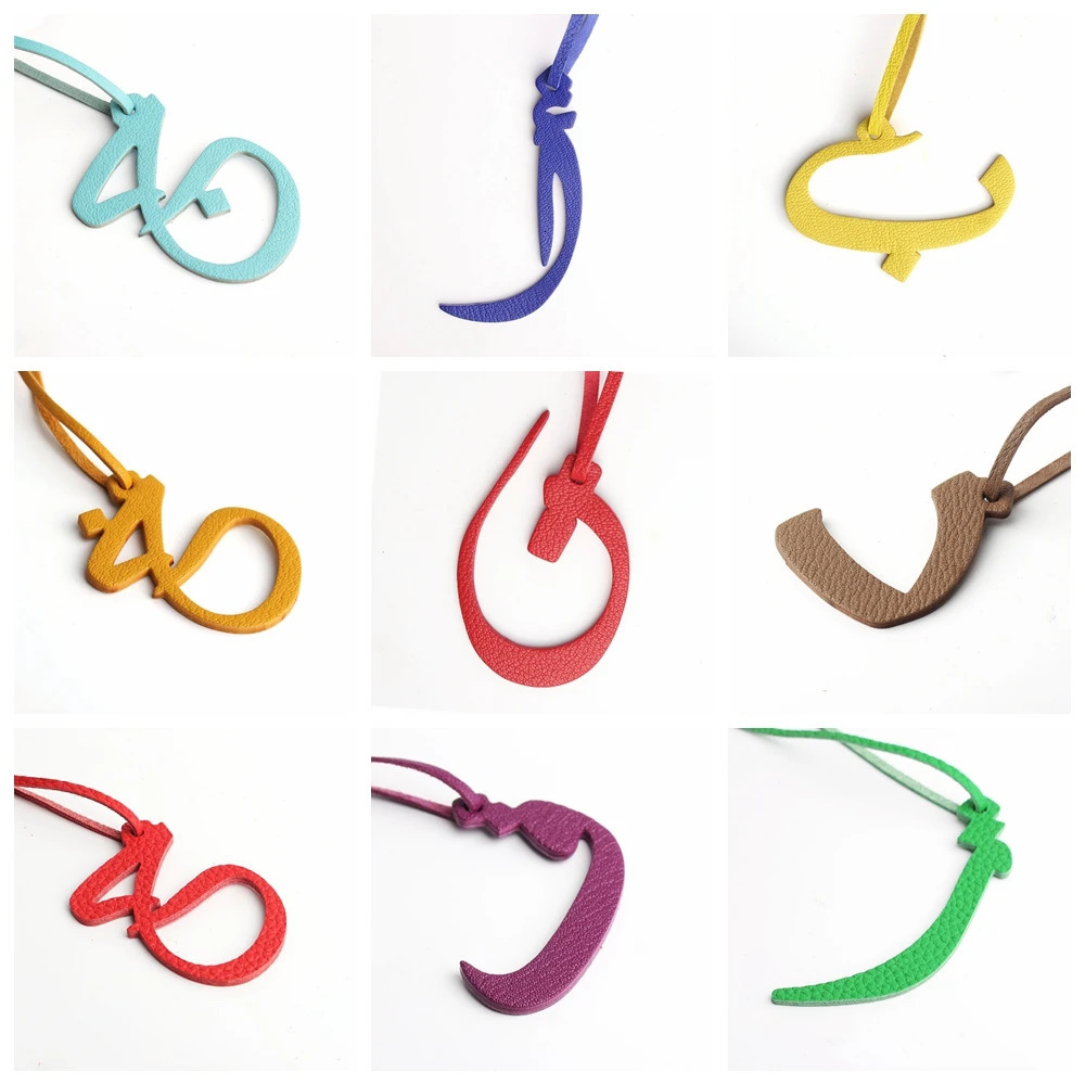 Wholesale Personalized Real Full Grain Leather Character Alphabet Arabic Letter Keychain Backpack Pendant Ladies Women Bag Charm 240516