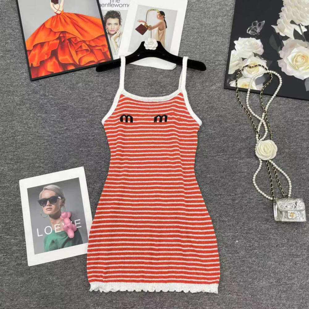 Womens Casual Dresses Sleeveless Printed Designer Tops Short Tanks Shirts Classic Flat Skirts Woman Slim Outwears Summer Dress Vest