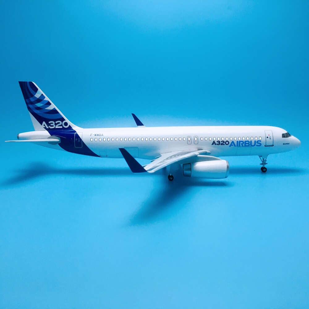 Material 1:80 47cm With Wheels & Led Light Airplane Aircrafts Airbus A320-200 House Color Original Plane Model