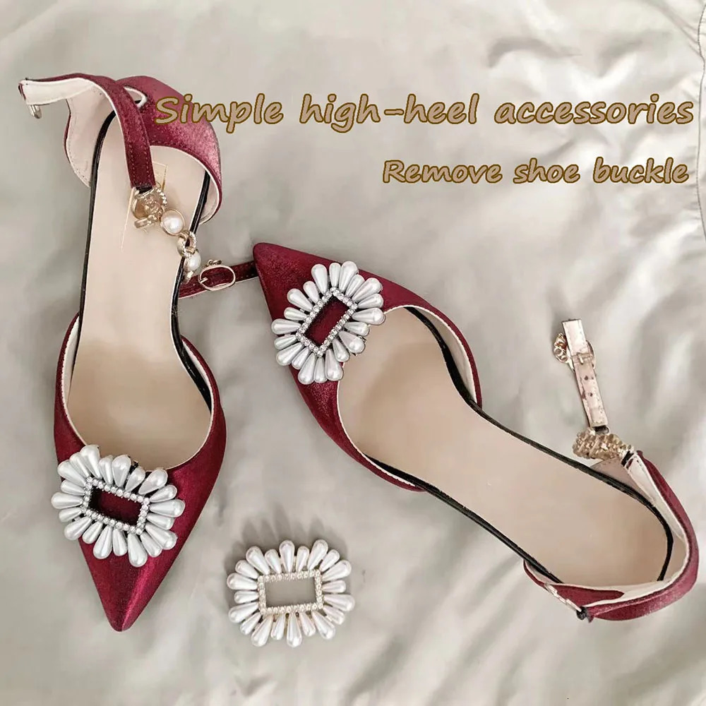 Women High Heel Shoe Clips Pearl Beaded Charm Buckle Jewelry for Wedding Bride shoes Decoration Removable Charms Shoes Crystal 240520