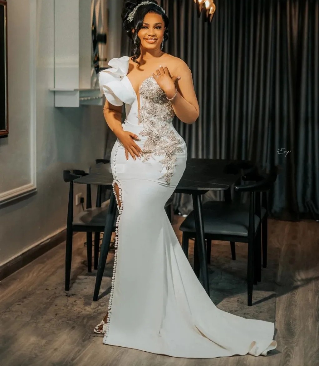 2025 Rhinestone Mermaid Wedding Dresses for Bride Sheer Neck Long Sleeve Side Split Ruffles Button Bridal Bride Gowns Vestidos De Novia Customed