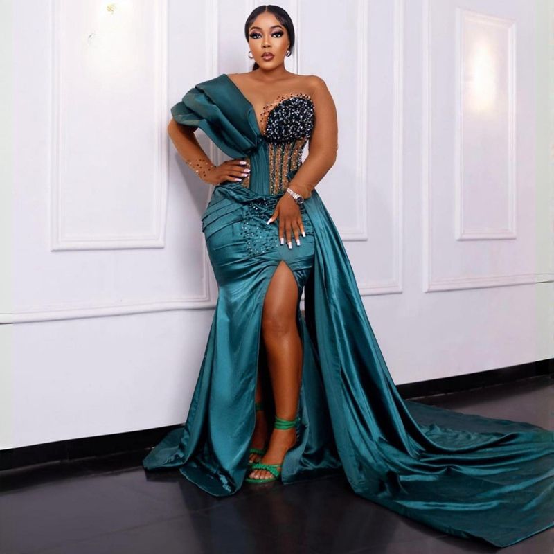 Green 2024 Hunter Plus Size Prom Dresses Jewel Neck Crystal Beaded Long Sleeves Mermaid Satin Evening Formal Party Bridesmaid Gowns Dress Overskirts S