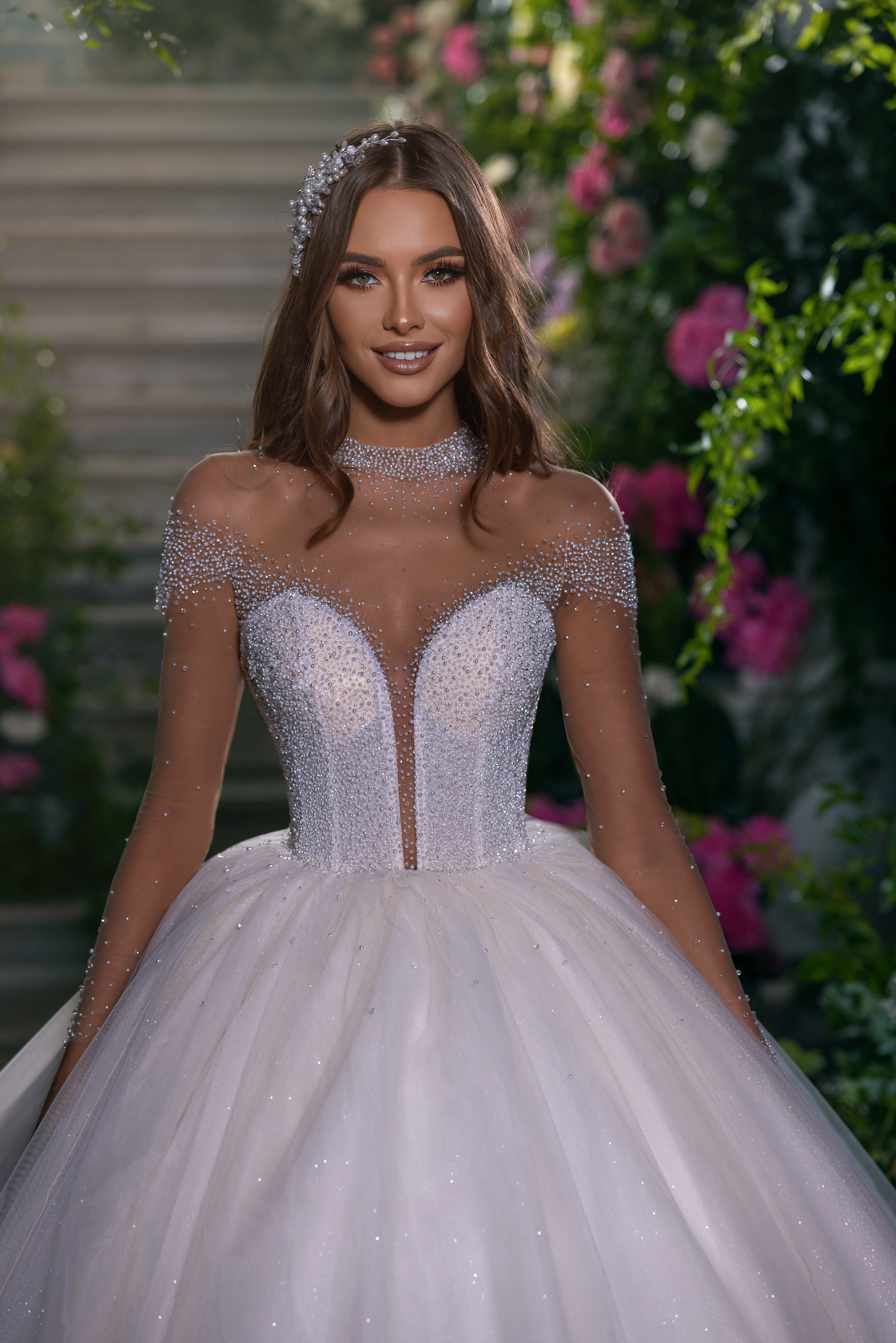 Vintage Illusion Bodice High Collar Ball Gown Wedding Dress Delicate Beading Pearls Neck Illusion Full Sleeves Bridal Gowns 2024