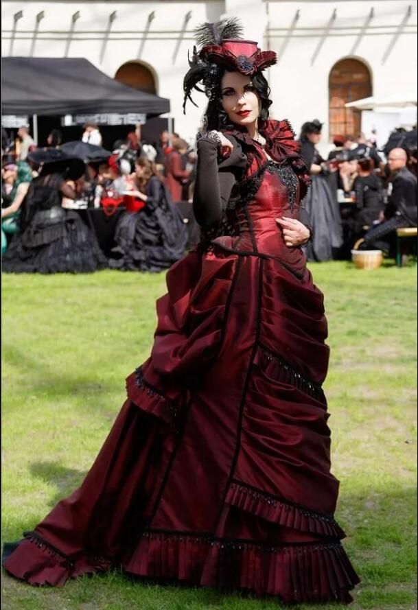 Vintage Victorian Burgundy Wedding Dresses Ruched Pleats Long Satin Bridal Gowns Black Lace Appliques Beaded Gothic Women Formal Events Dress Vestido 