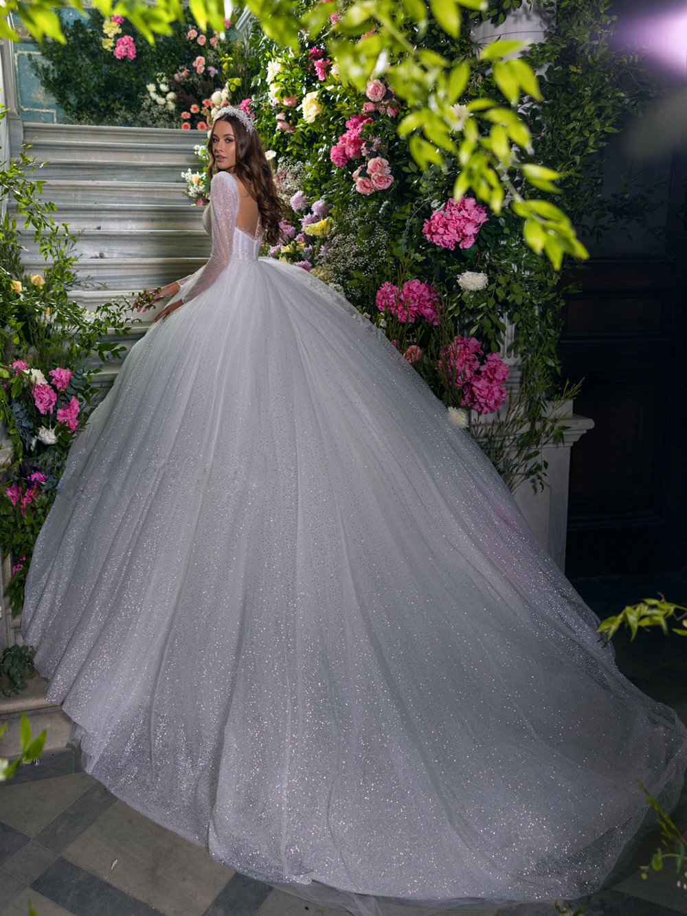 Sparkly Lace Deep V-Neck A-Line Wedding Dress Beading Pearls Full Sleeves princess Bridal Gowns Embroidered With Delicate Bling Tulle