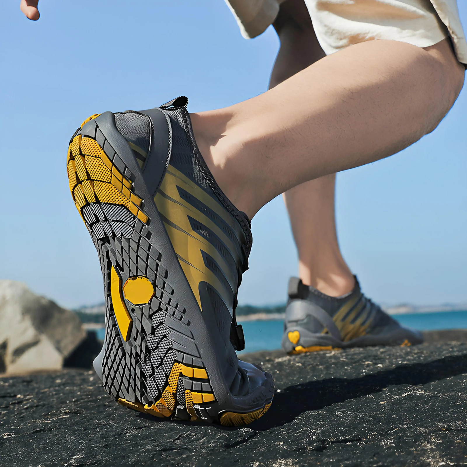 Outdoor Hiking Shoes Wading Beach Shoes Barefoot Diving Water Skiing Shoes Swimming Fitness Riding Five-finger Shoes Sport Shoes 240515