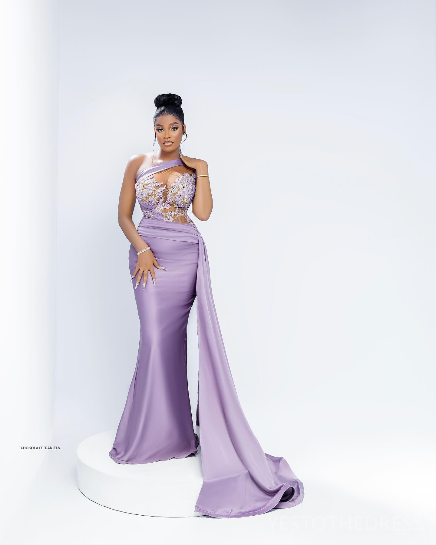 2024 Lavender Evening Dresses Elegant Sheer Neck One Shoulder Illusion Prom Dresses Mermaid Appliqued Beaded Lace Birthday Dress Dinner Gowns Promdres
