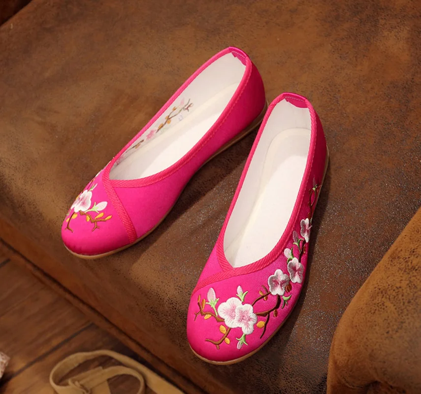 Comemore 2025 Female Summer 2023 Flat-heeled Shoe new National Dance Flats Comfortable Women's Loafers 34 Women Chinese Embroidered Shoes