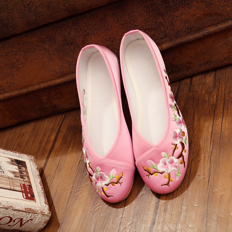 Comemore 2025 Female Summer 2023 Flat-heeled Shoe new National Dance Flats Comfortable Women's Loafers 34 Women Chinese Embroidered Shoes