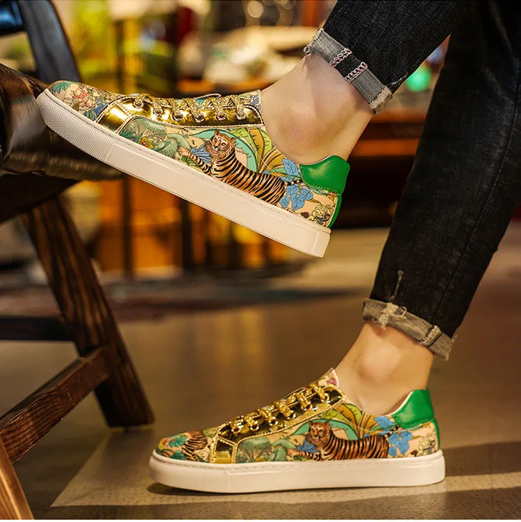 New Men Luxury Casual Shoes Spring Summer Breathable Fabric Flat Skateboard Shoes Leisure Tiger Print Loafers