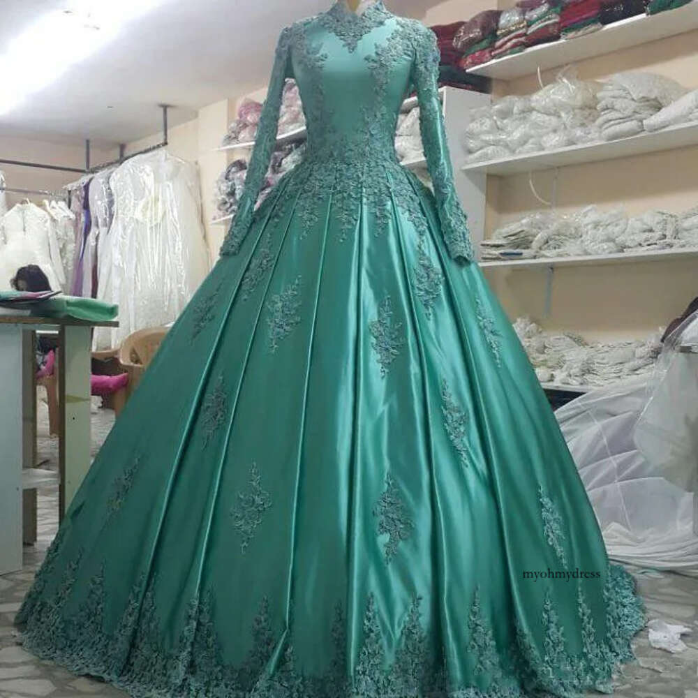 Muslim Arabic Long Sleeve Prom Dresses High Neck Lace Applique Satin Floor Length Party Dress Evening Formal Wear Quinceanera Gown 0521