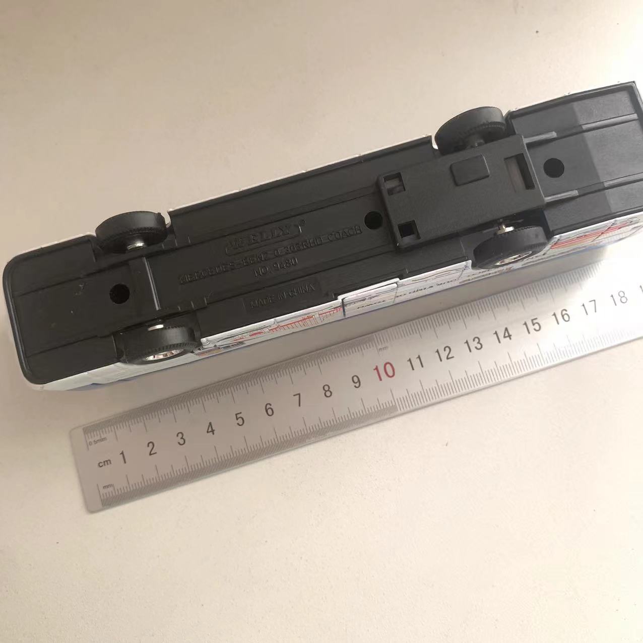 Have Flaws WELLY 1/60 Scale Mercedes-Benz O 303RHD COACH Travel Company Bus Alloy Pull Back Model