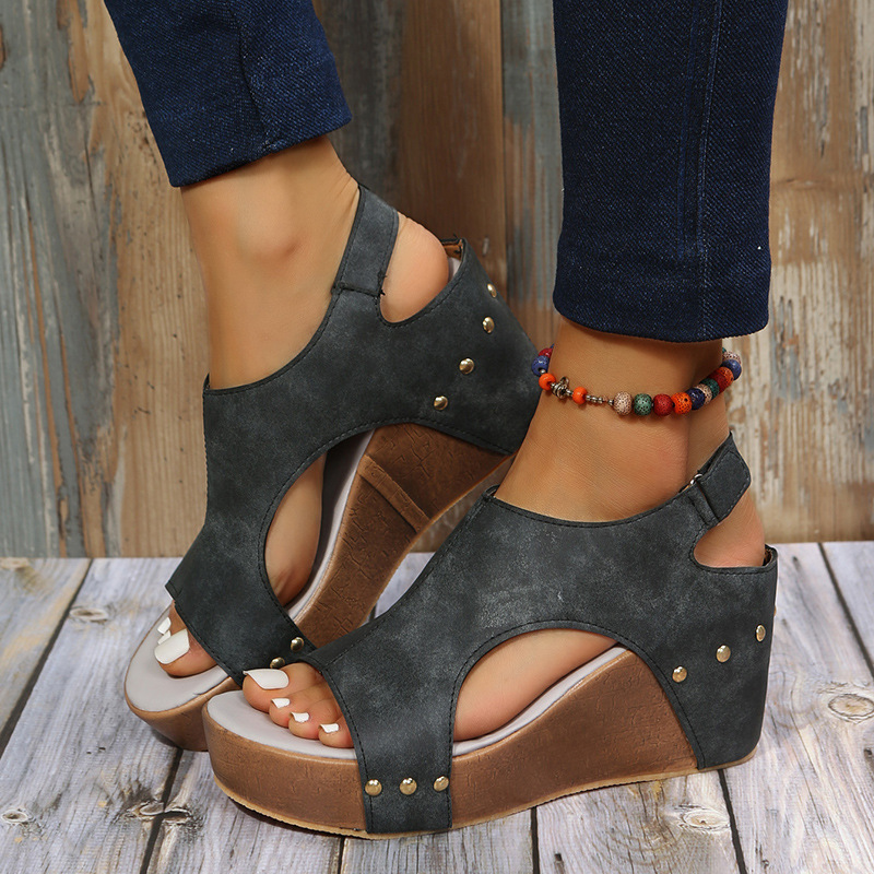 2022 Summer Fish Mouth Rivet Wedge Platform Sandals Women Plus Size Romen Sandals Vintage Wood Grain Sole Sandalias De Mujer