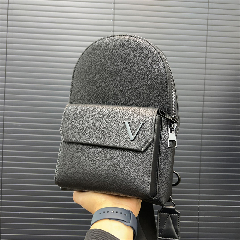 Black Pilot Shoulder Bags Luxury Leather Belt Bag Fashion Casual Waist Bags Designer Genuine Leather Bumbags Trendy Letters Straps Handbags Fanny Pack Chest Bag