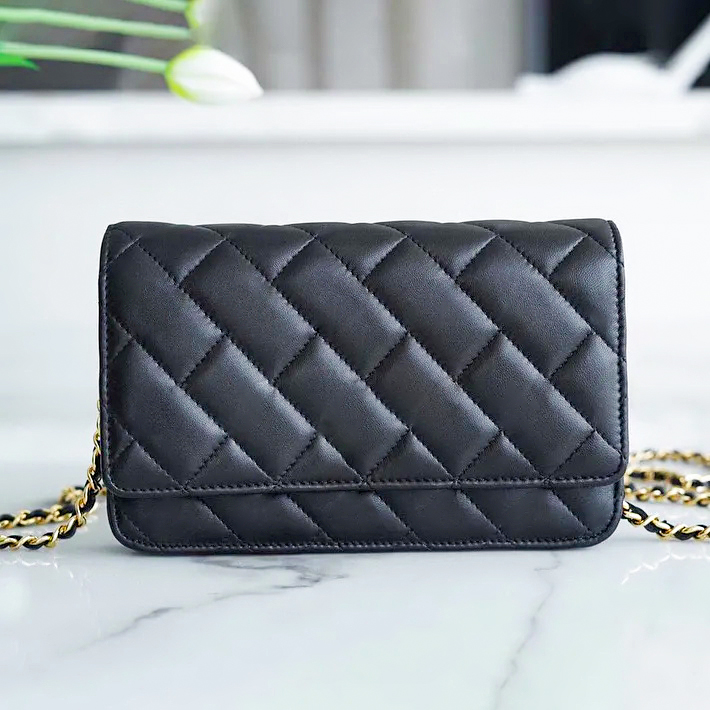 Mirror quality quilted caviar Even envelope Designer bags Womens Luxury city Crossbody satchel Shoulder bags mens tote chain handbag sling Wallets Clutch phone bag
