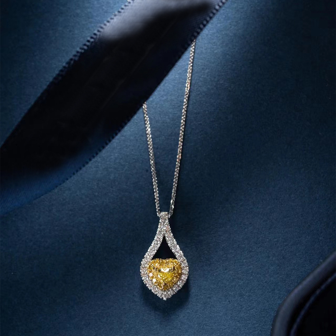 Sterg Sier Pear Cut Yellow Moissanite Heart Pendant Necklace, Zircon Party Women's Beach Clavicle Jewelry Gift