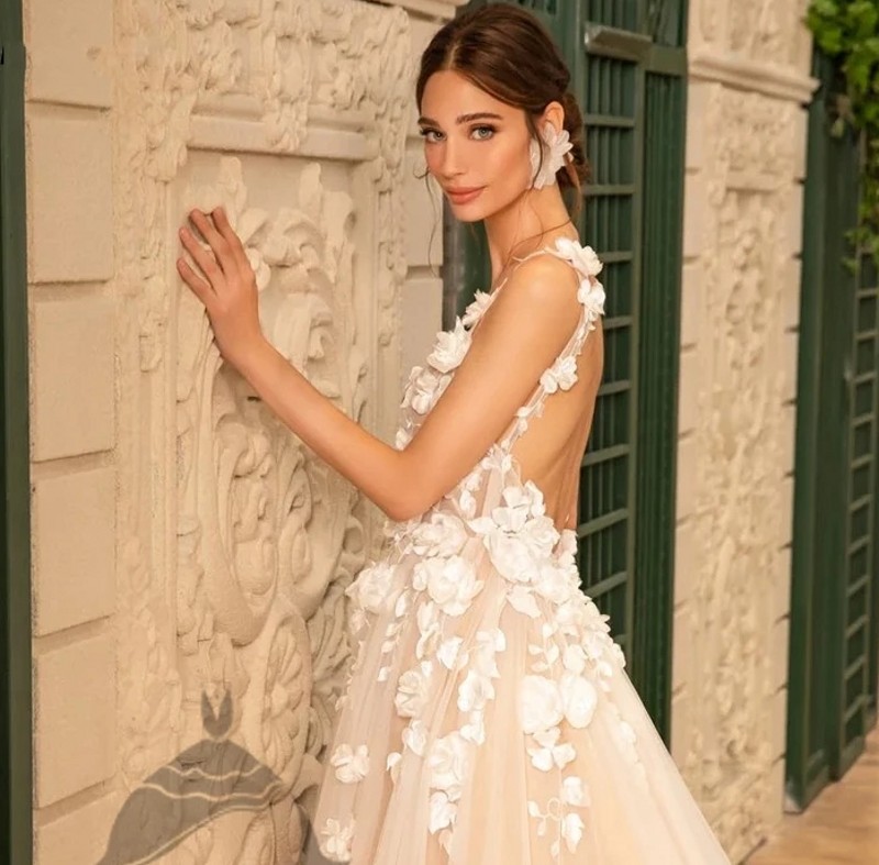 Floral 3d Lace Boho Wedding Dresses 2024 Backless Civil Champagne Beach Bridal Gowns Plunging V Neck Vestido De Novia Robe de Mariage