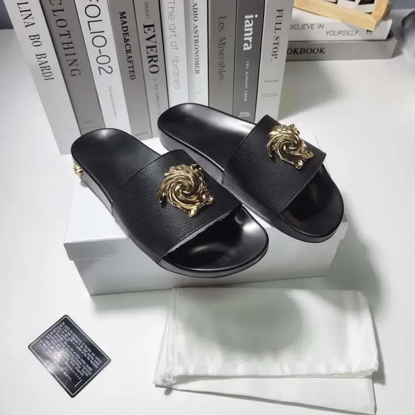 2024 Designer Slippers For Mens Womens Fashion Classic Flat Summer Beach Shoes Man Scuffs Leather Rubber Flat Floral Flower Slides Sliders