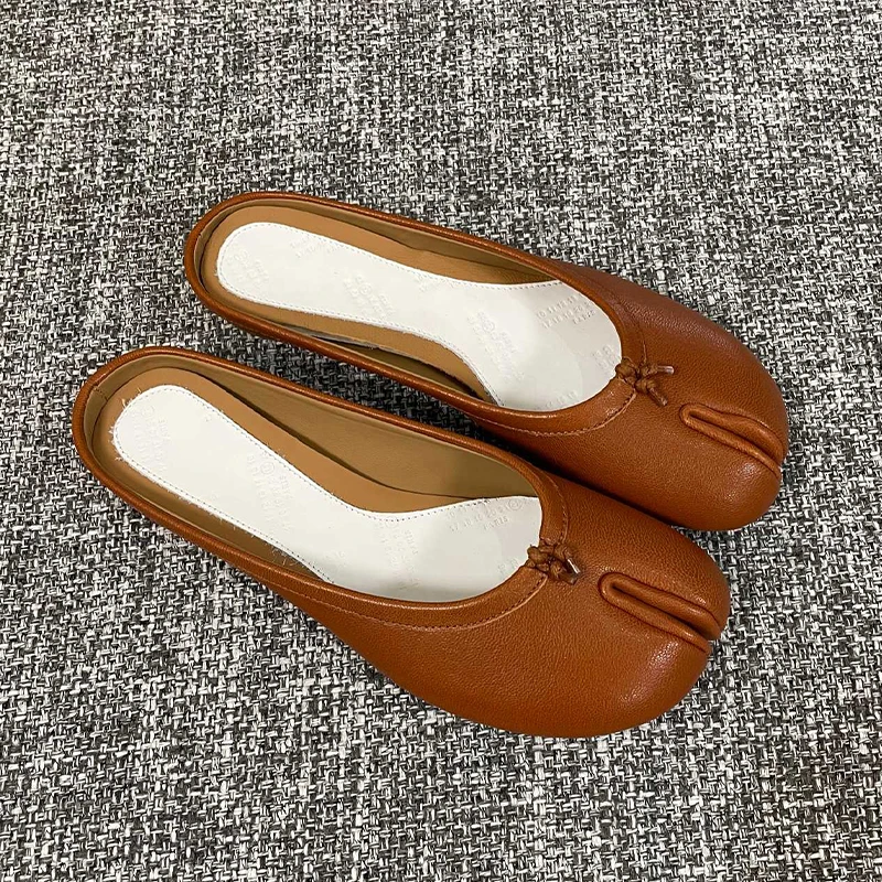 Genuine Leather Women Tabi Shoes Sheepskin Ladies Shoes Unique Split-Toe Mules Sandals Luxury Design Female Concise Flat Shoe