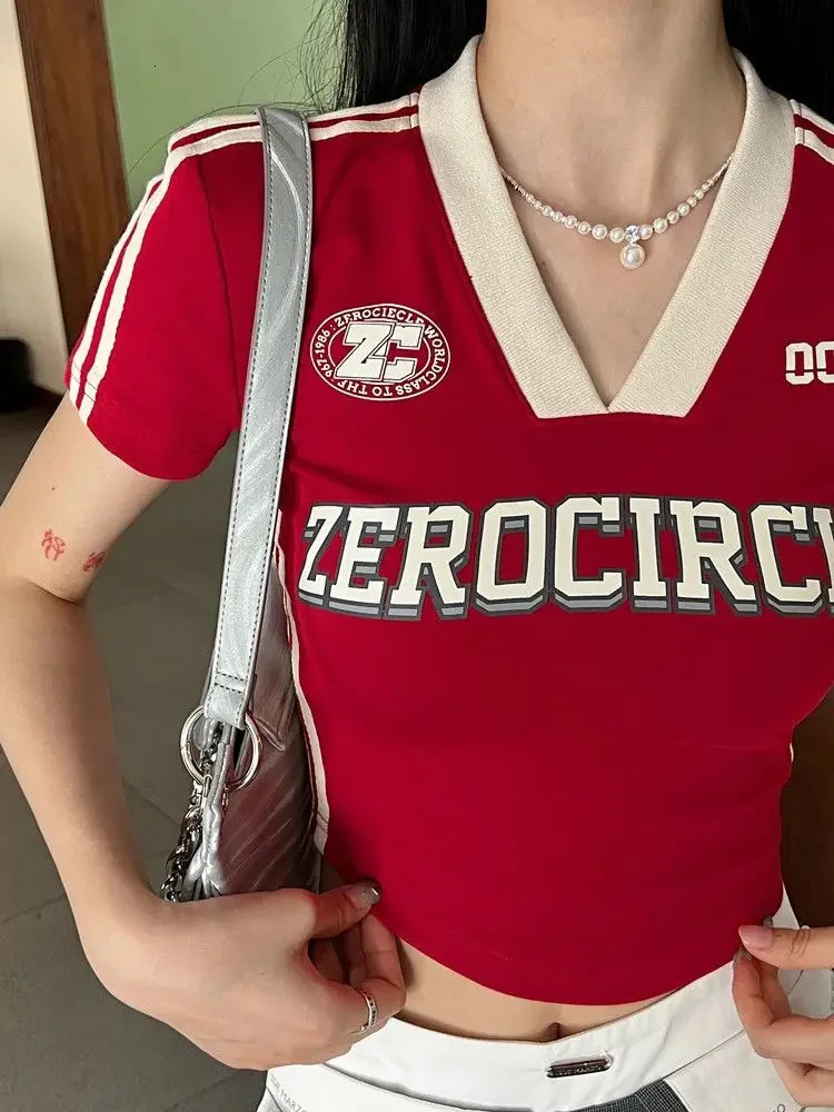 Deeptown American Retro Red V-neck Crop T-shirt Womens 2024 Summer Stripe Letter Printed Street Clothing Egirl Y2k Tee Crop Top 240517