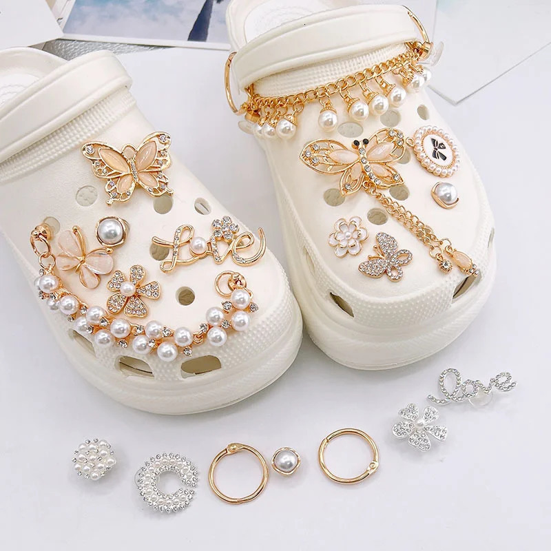Xiaoxiangfeng Hole Shoe Charms Accessories Buckle Pearl Perfume Bottle 3D Shoes Flower DIY Decorations 240520
