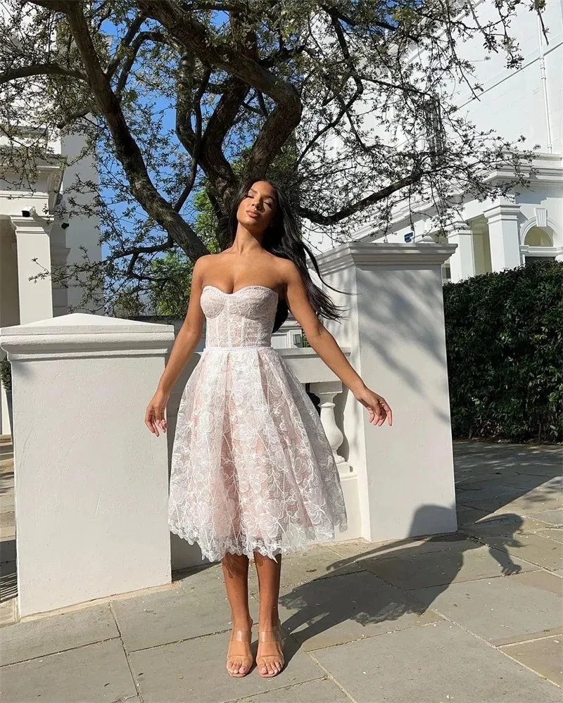 Floral Lace Strapless Wedding Dresses Sleeveless Designer Short Bridal Gowns Summer Beach A Line Vestidos De Novia Knee Length Bride Reception Dance D