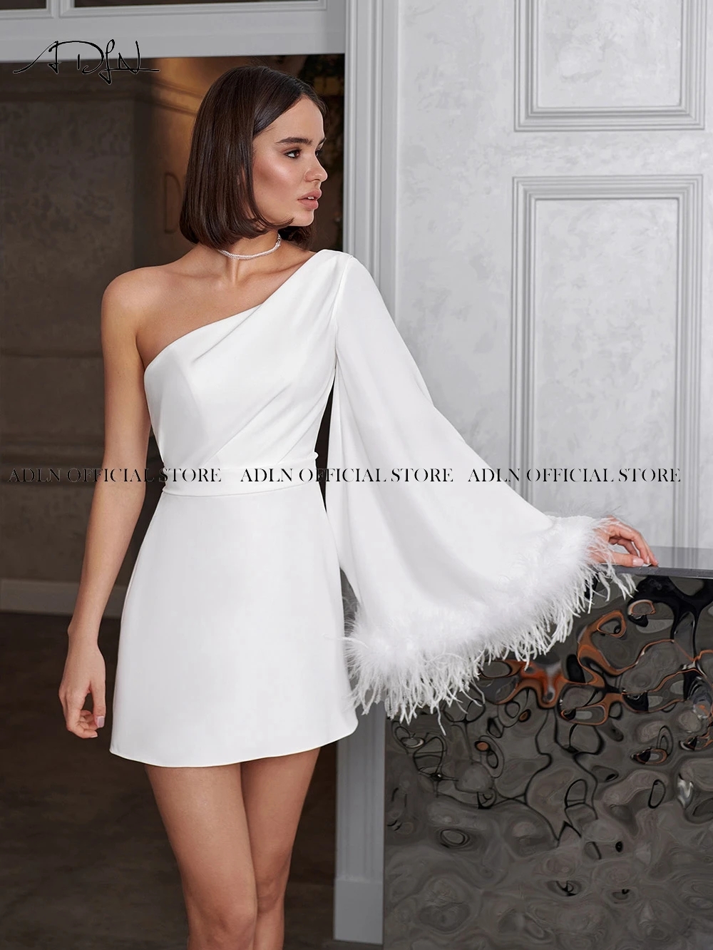 One-shoulder Short Wedding Dresses with Feathers 2024 Bridal Dress for Women Mini Little White Gown Robe De Mariee