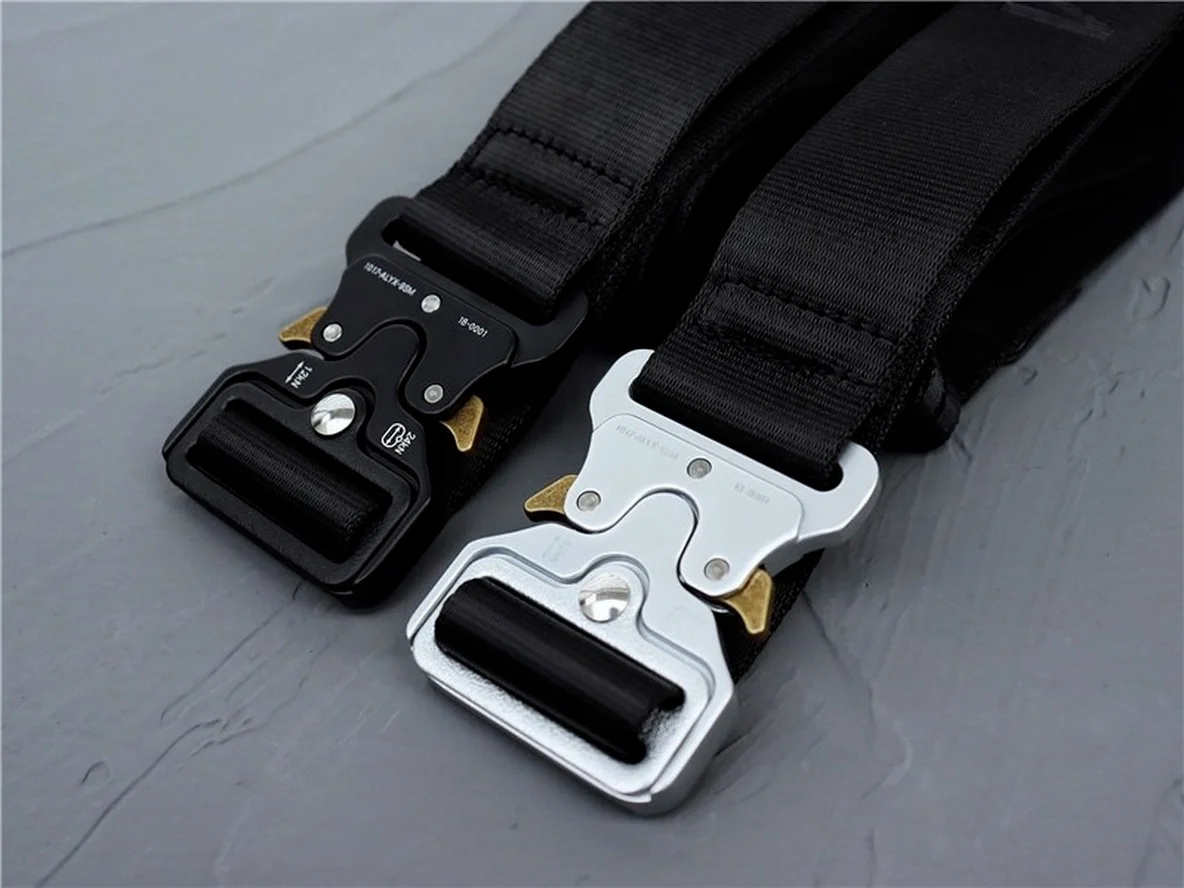 1017 ALYX 9SM Classic Rollercoaster Belt Men Women Silvery Metal Buckle ALYX Belts Jacquard Logo Labeled