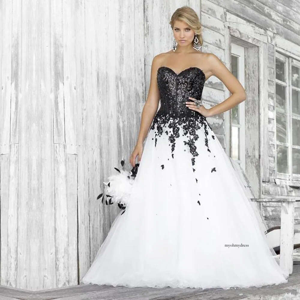 Black And White Wedding Dresses Sweetheart Neckline Lace Applique Sequined Fashion Bridal Gowns Custom Made Size 0521