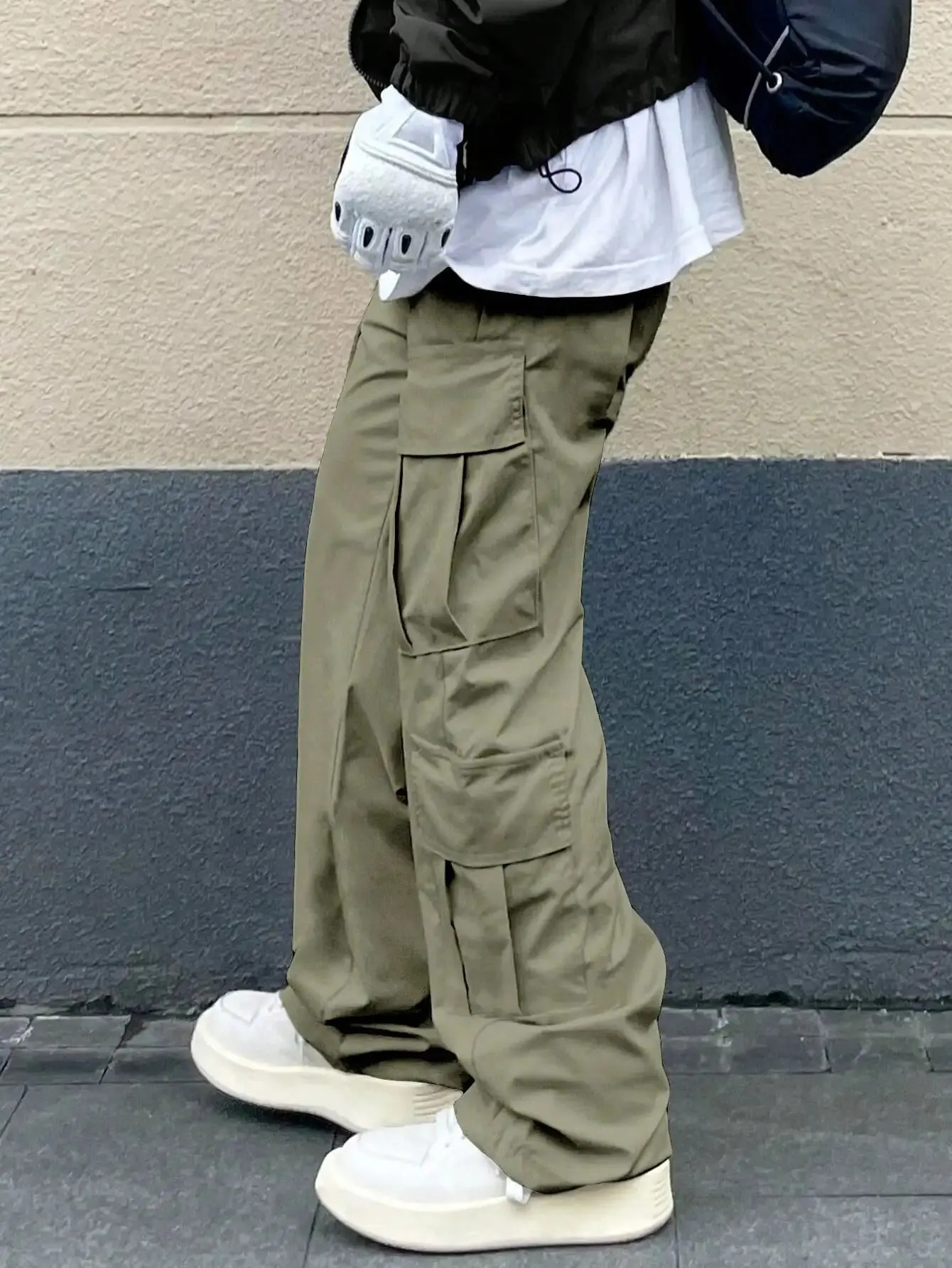 Solid multi flap pocket mens straight leg cargo pants loose casual outdoor pants mens work pants bags and trendy street clothes 240430bj
