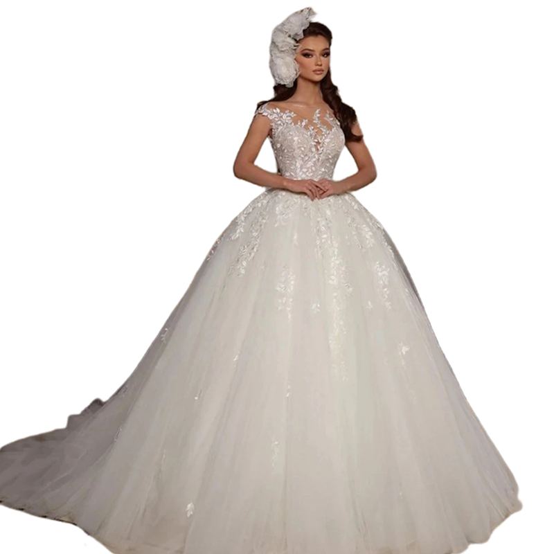 2024 Princess Long Tulle A Line Wedding Dresses Lace Appliques Sleeveless Crew Neck Back Buttons Elegant Bridal Gowns Court Train Ivory White Long Ves