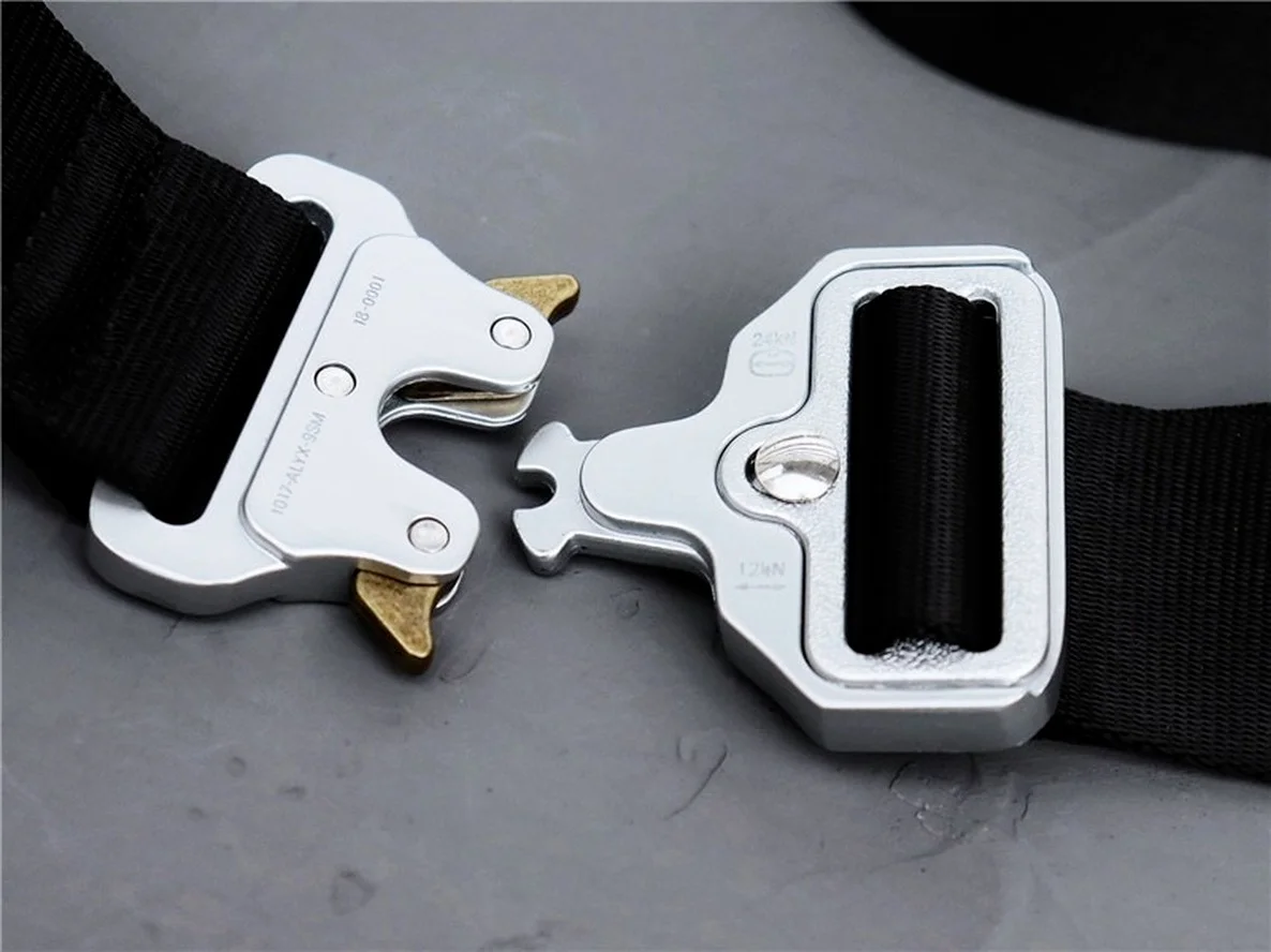 1017 ALYX 9SM Classic Rollercoaster Belt Men Women Silvery Metal Buckle ALYX Belts Jacquard Logo Labeled
